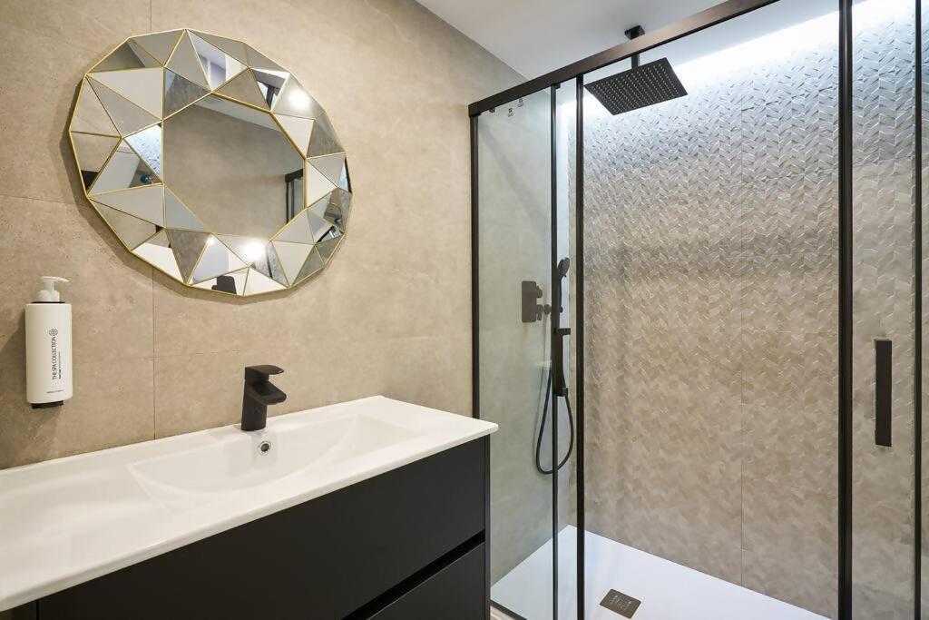 Allure Apartment *